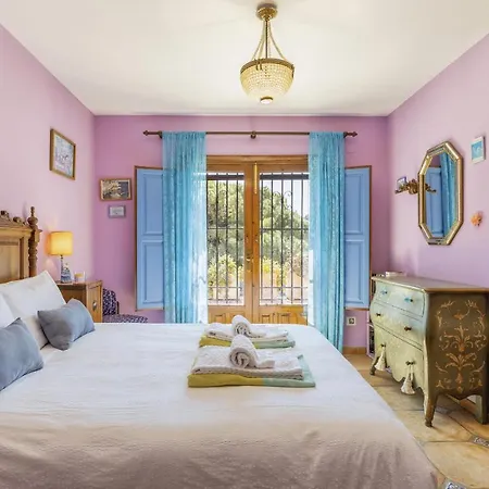 فيلة La Golondrina خافييا